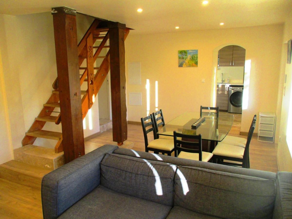 Le Mas Des Lilas Uzes Exterior photo