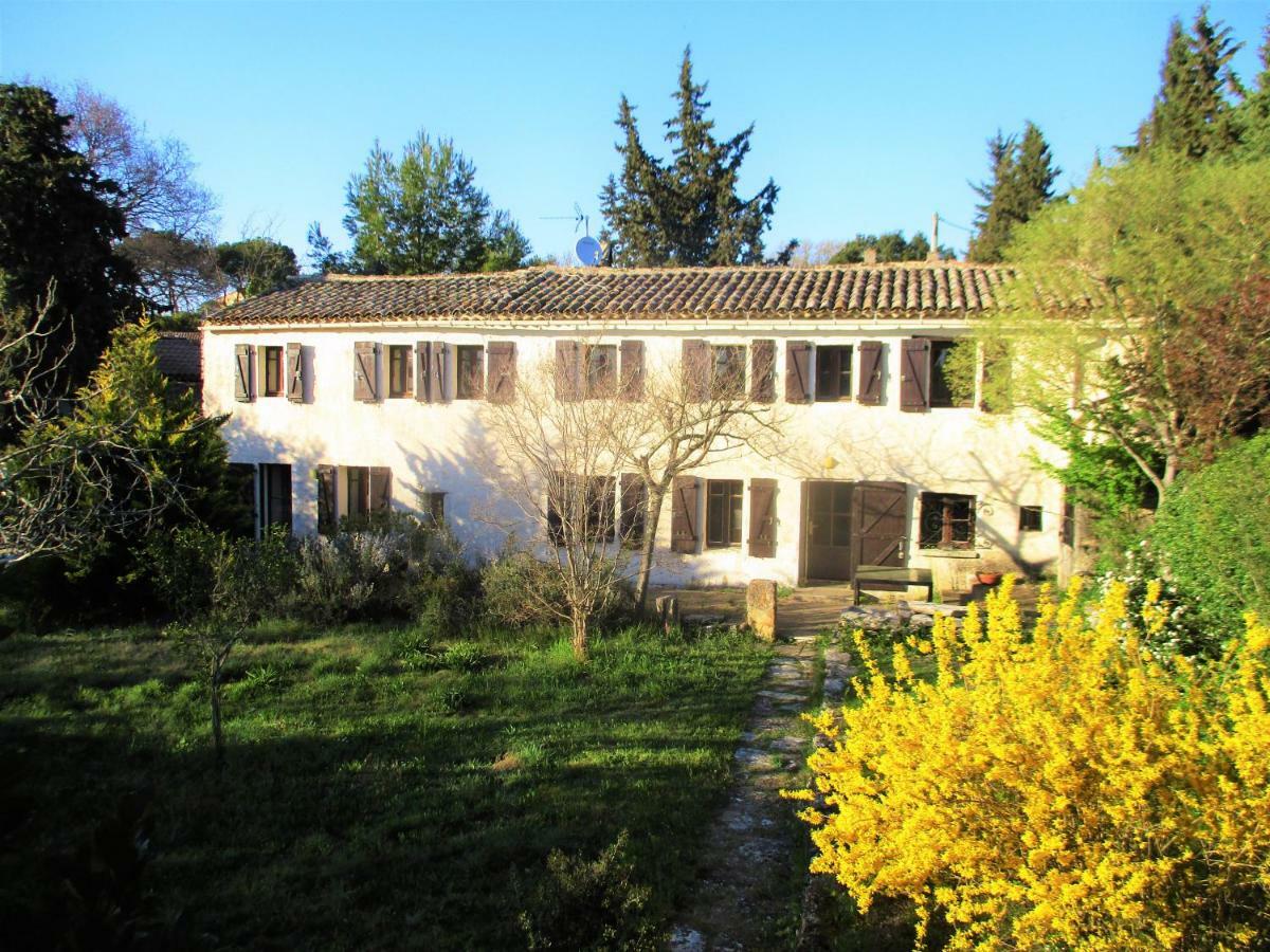 Le Mas Des Lilas Uzes Exterior photo