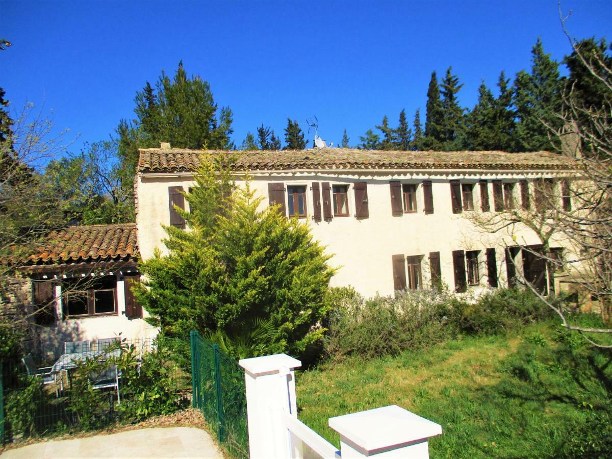 Le Mas Des Lilas Uzes Exterior photo